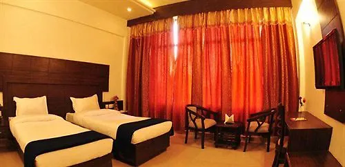 *** Hotel Madhu Resort Agra  India