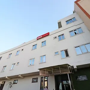Hotel Raj Paradise Hotel
